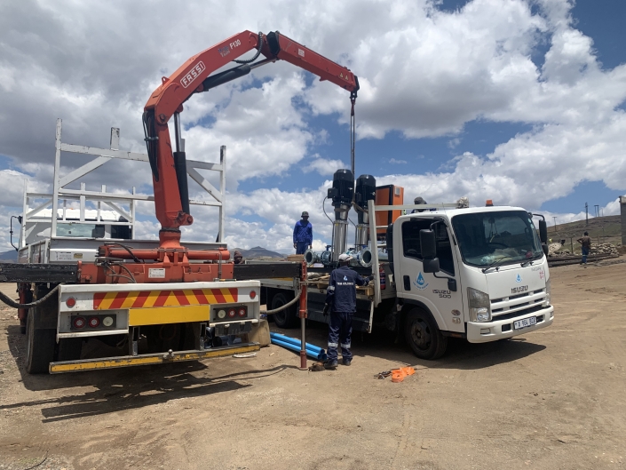 Off-loading of a 37kW Booster pump at Polihali